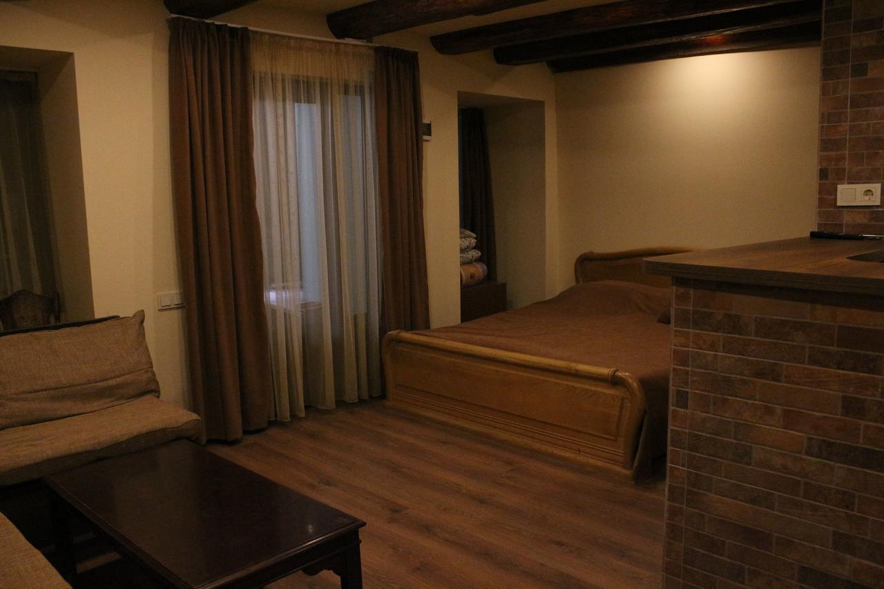 Low Budget Room With King Size Bed Tbilisi Luaran gambar