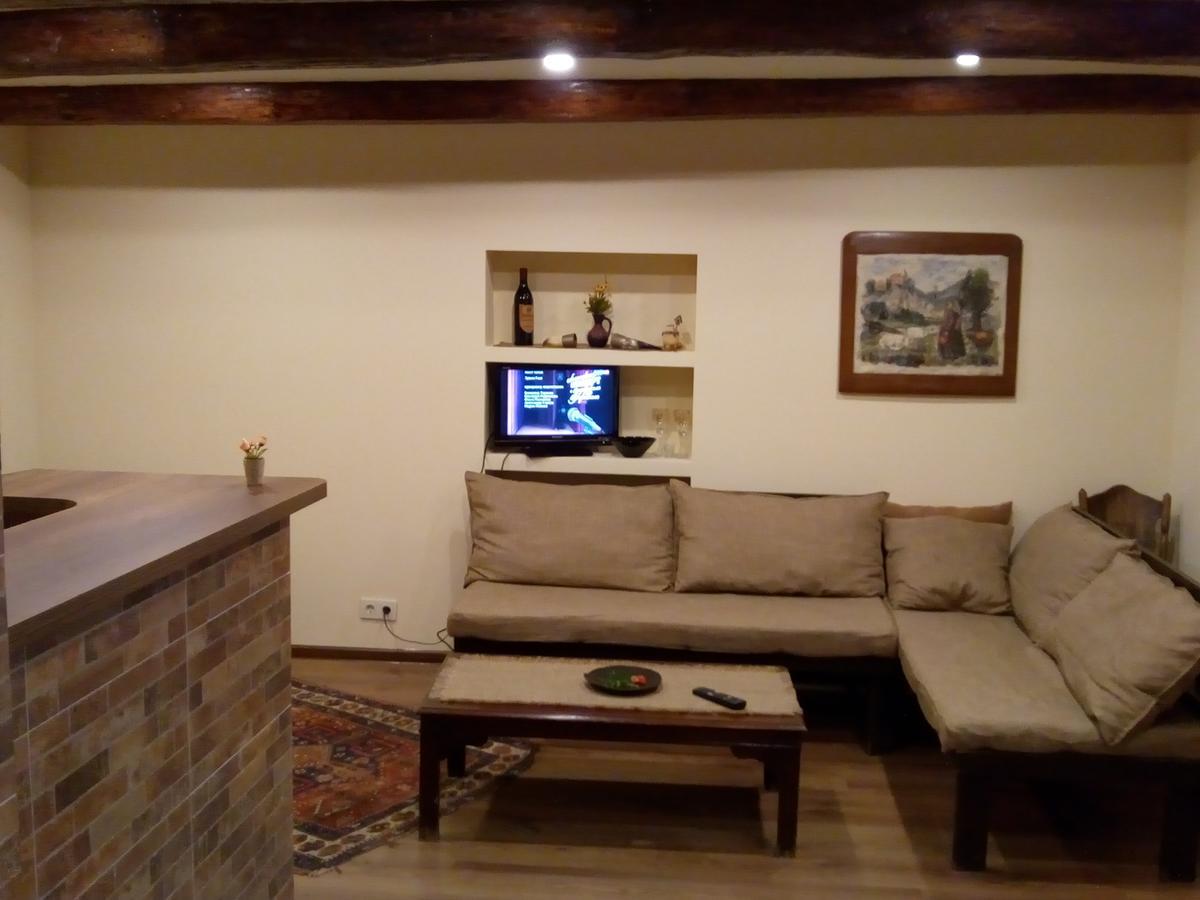 Low Budget Room With King Size Bed Tbilisi Luaran gambar