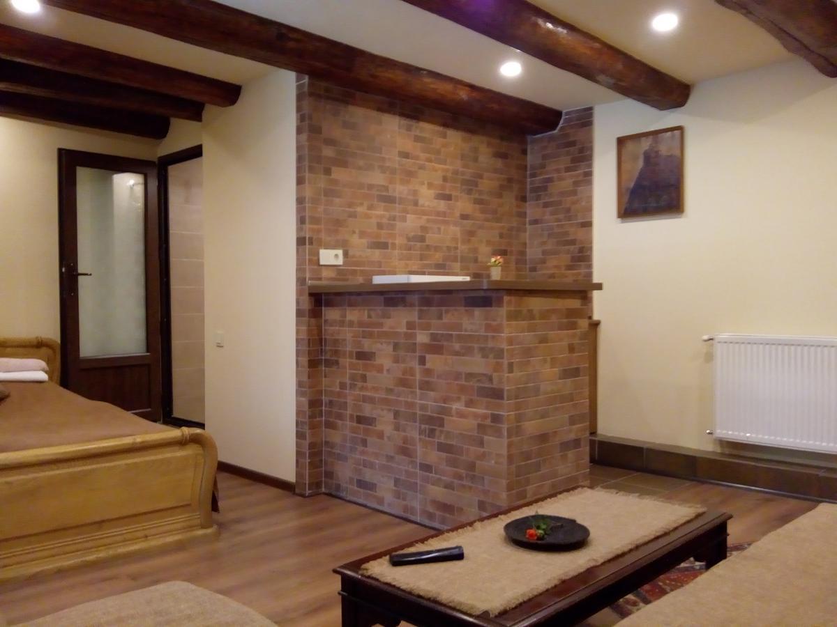 Low Budget Room With King Size Bed Tbilisi Luaran gambar