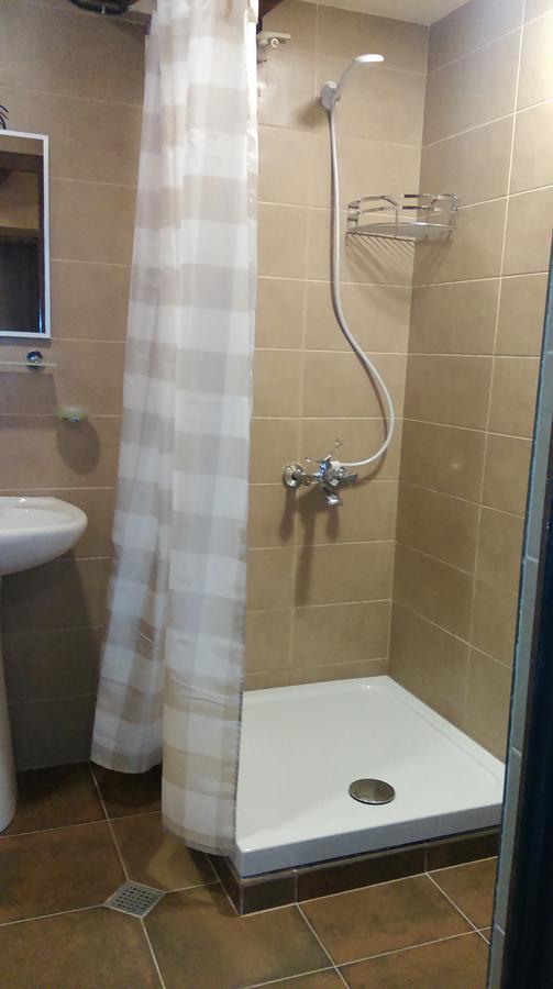Low Budget Room With King Size Bed Tbilisi Luaran gambar